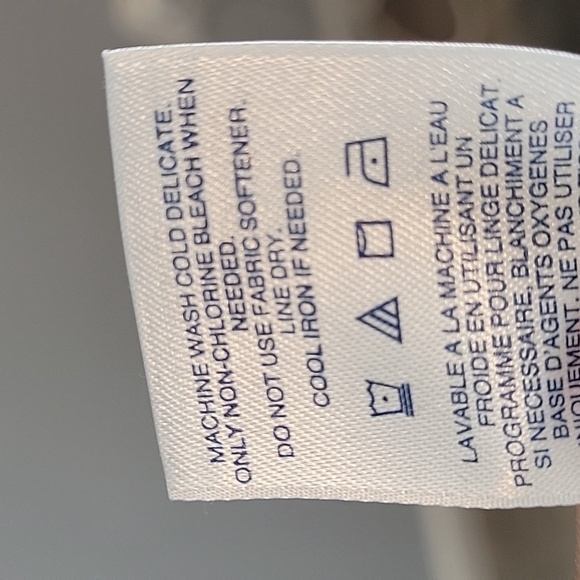 Lands' End Bi-Stretch Black ankle pants Side Zip - Picture 9 of 9